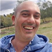 Sono un grafico professionista da oltre 20 anni, titolare di agenzia di grafica e marketing pubblicitaria. In continua evoluzione con la tecnologia, pluri qualificato, disponibile, educato